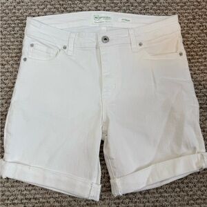 Celebrity Pink White Women Shorts